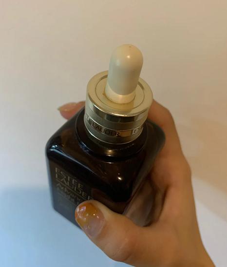 雅诗兰黛小棕瓶用在护肤的哪一步,雅诗兰黛的小棕瓶怎样用(3)