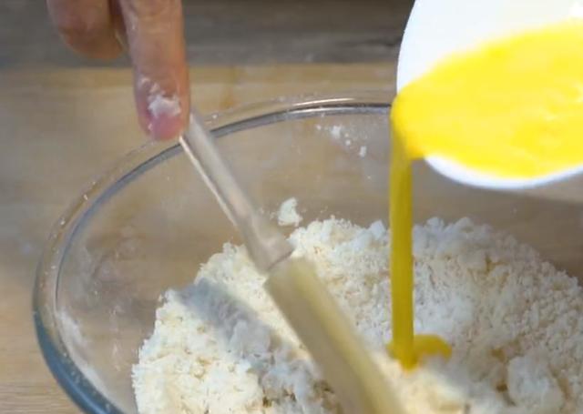 提子酥最简单制作方法,提子酥饼步骤(3)
