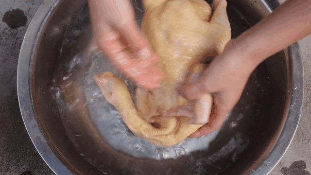 制作盐焗鸭爪的方法,最简单的盐焗鸭爪(2)