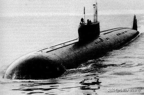 潜艇下潜深度与压力大小,目前潜艇下潜深度是多少(3)