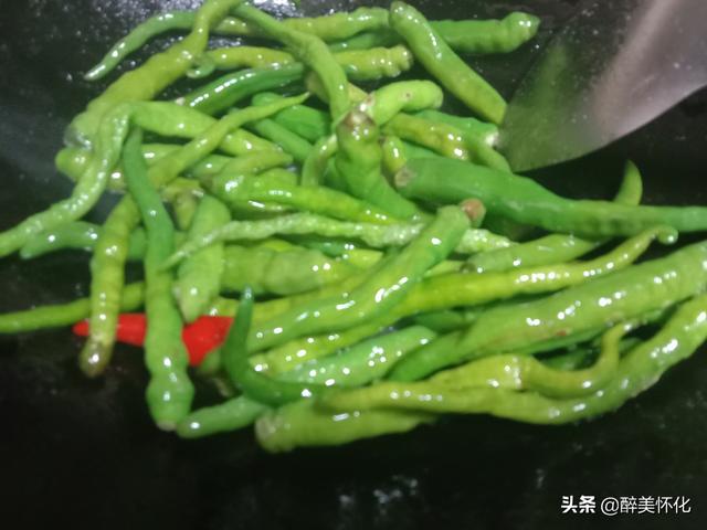 四川爆辣椒的做法,四川烧辣椒的制作方法(2)