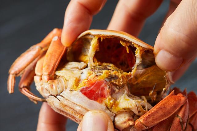 母蟹和公蟹哪个好吃,螃蟹不能吃部位详解图(1)