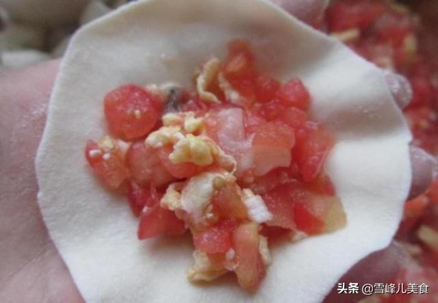 西红柿虾仁饺子馅怎么调好吃,素萝卜虾仁馅饺子怎么调馅(11)