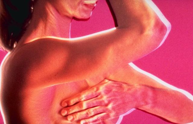 乳腺两侧胀痛怎么回事,乳腺两侧经常疼痛是怎么回事(4)