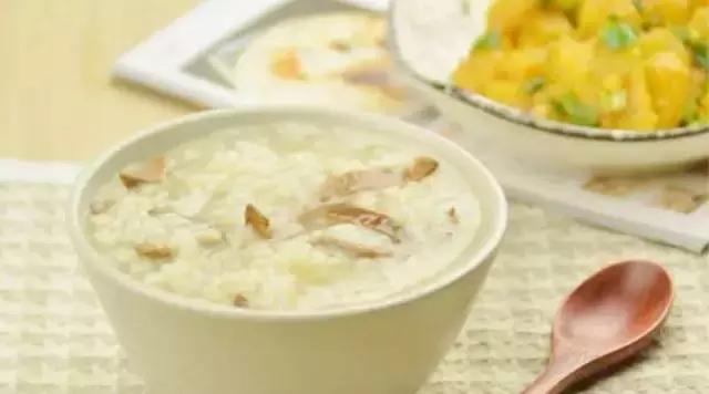 小米红豆花生粥的功效和作用,熬红豆小米汤的正确方法(7)