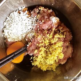 香煎豆皮做法图解,煎豆皮最好吃的做法(1)