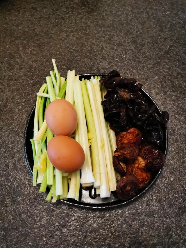芹菜素馅水饺家常做法,芹菜水饺素馅的最佳配方(4)