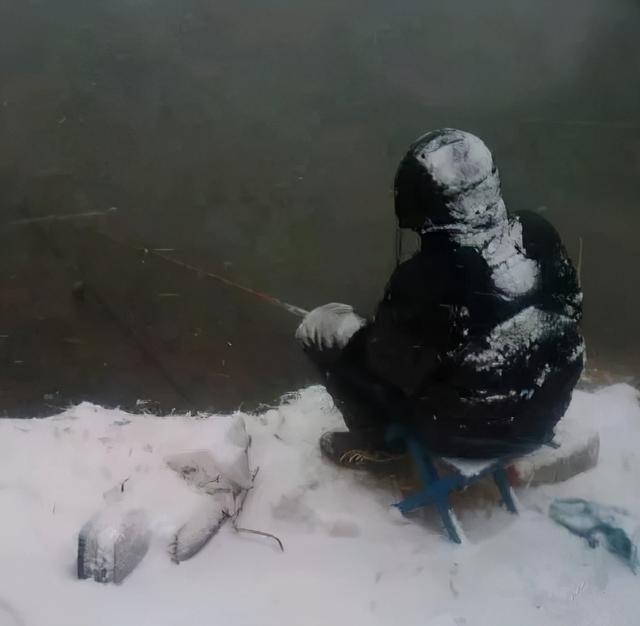 冬天下雨降温后第二天好钓鱼吗,下雨后第二天降温适合钓鱼吗(5)