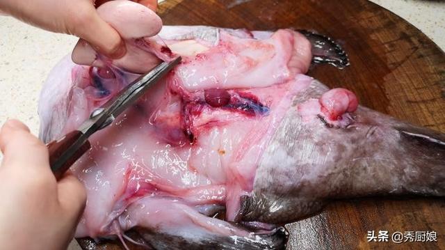 红烧蛤蟆鱼怎么做好吃,蛤蟆鱼怎么做好吃又简单(2)