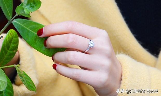 女生手指戴戒指分别代表什么,女生戒指最好别戴食指(2)