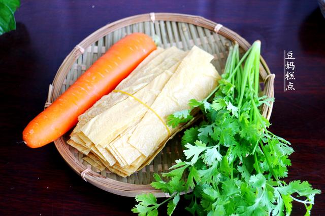 干豆皮怎么做好吃,干豆腐皮的10种吃法(4)