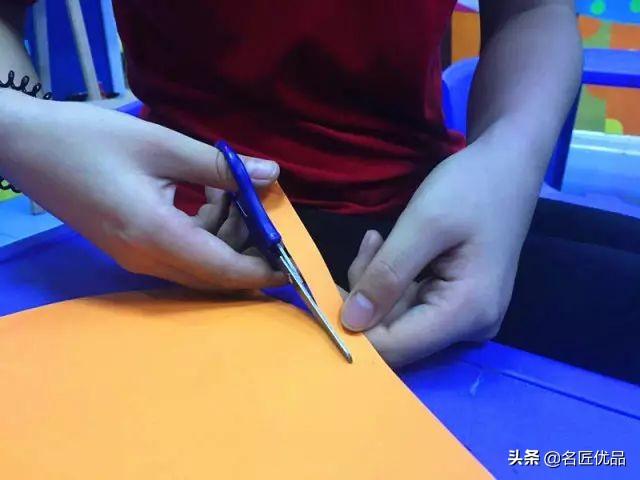 超轻粘土怎么粘在卡纸上,超轻粘土怎么固定在纸上(3)