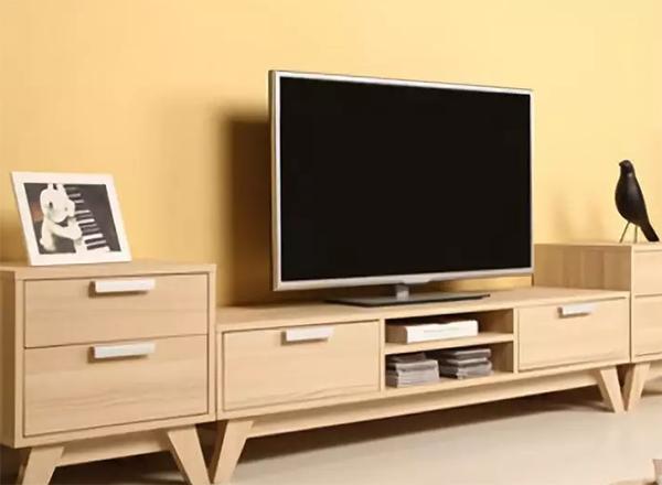 电视挂墙上好还是放电视柜好,电视挂墙上还是放电视柜合适(3)