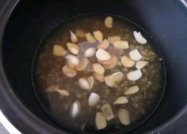 电饭煲绿豆稀饭,用电饭煲如何煮绿豆粥(5)