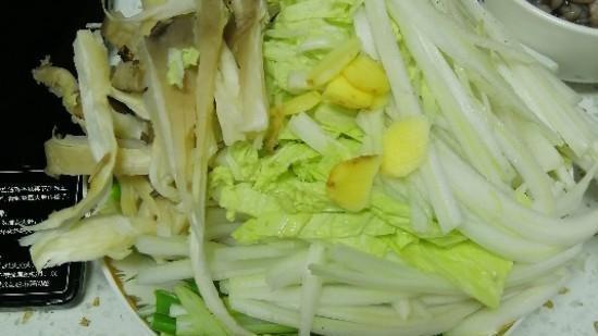 八爪鱼炖白菜豆腐怎么做,八爪鱼炖豆腐最简单的做法(2)