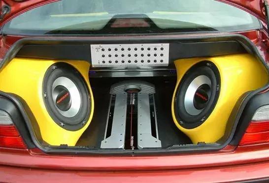 汽车加功放能提升音质吗,汽车音质提升最佳方案(3)