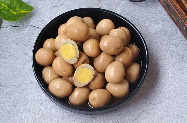 卤鹌鹑蛋的做法大全视频,五香卤鹌鹑蛋最简单的做法(2)