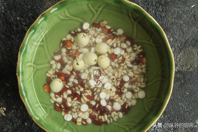 赤小豆薏米大米煲粥有什么功效,红小豆薏米大米粥的好处(4)