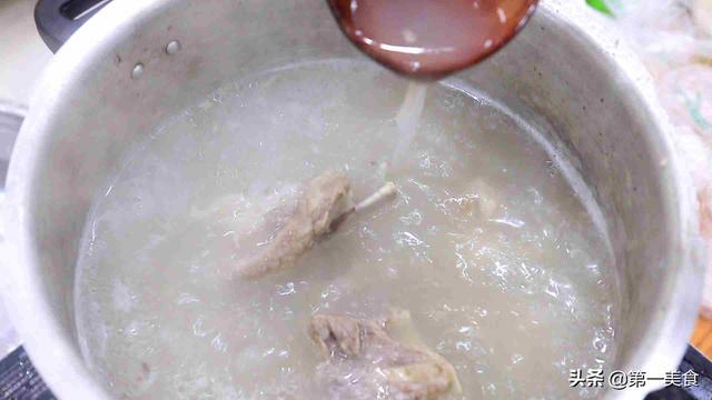 涮羊肉火锅做法家庭版,清汤涮羊肉火锅的做法(3)