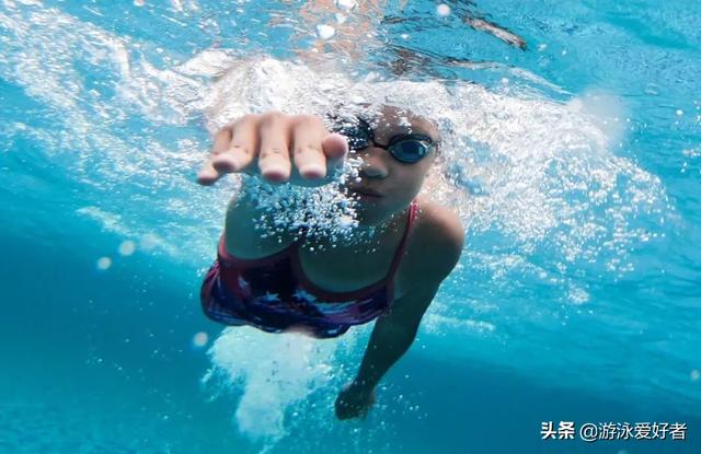 普通人游泳1000米要多久,普通人游泳2000米一般多少时间(2)