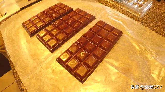 巧克力制作过程带有图片,巧克力是怎么做成的视频(1)