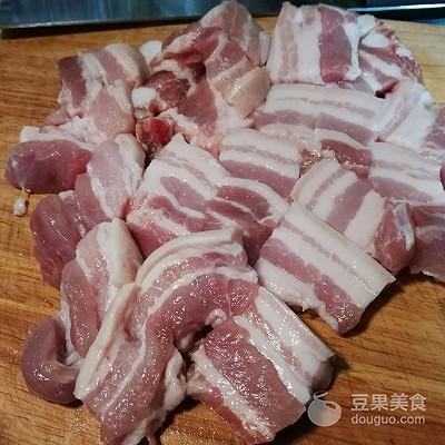 五花肉焖冬菇的做法,广东花菇焖五花肉(2)