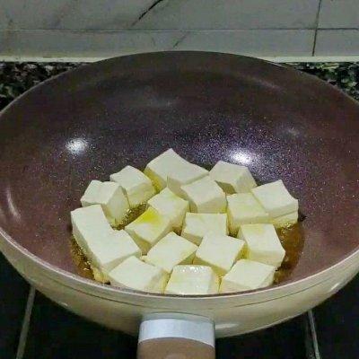煎豆腐家常做法简单又好吃,煎豆腐不粘锅秘诀(2)