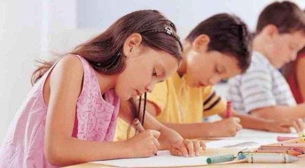 小孩不爱做作业怎么办,12岁男孩晚上偷偷补作业(5)