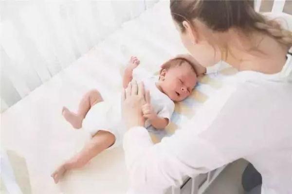 婴儿头部软多久能变硬,婴儿头顶几个月变硬(1)