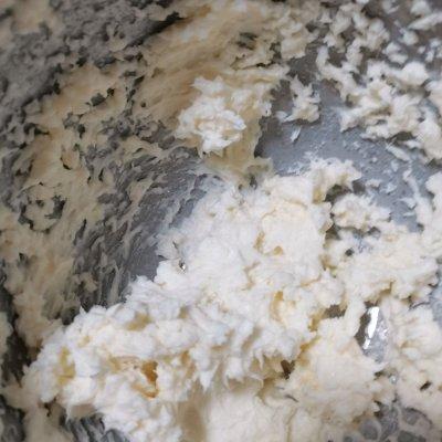不腻的奶油霜的做法,奶油蛋白霜的100种做法(3)