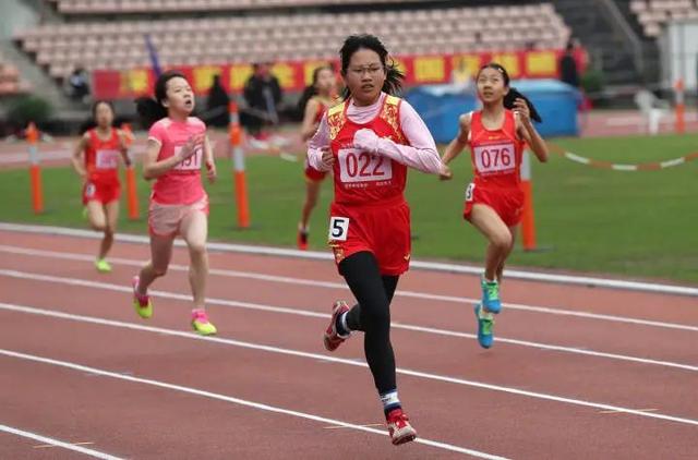 小学女生400米跑成绩对照表,小学四年级800米跑成绩对照表(2)