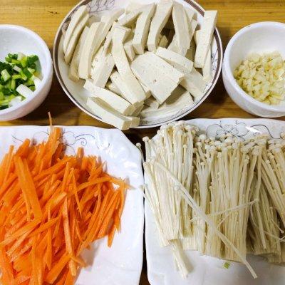 红萝卜豆腐怎么炒好吃,炒红萝卜和豆腐的做法(2)