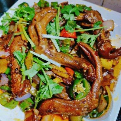 好吃的干锅鸭掌的做法,干锅鸭掌正宗做法(5)