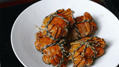 吃螃蟹不能吃什么水果,螃蟹不能和什么食物一起吃(1)
