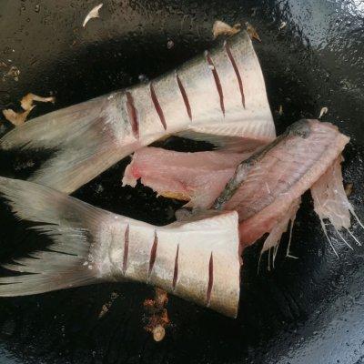 广东鱼尾汤的做法,广东鱼尾豆腐汤(2)
