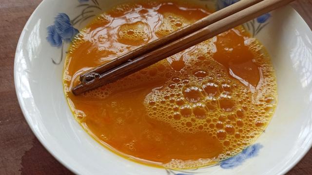 蘸水面西红柿汁怎么做,西红柿蘸水面蒜汁水的调制方法(6)