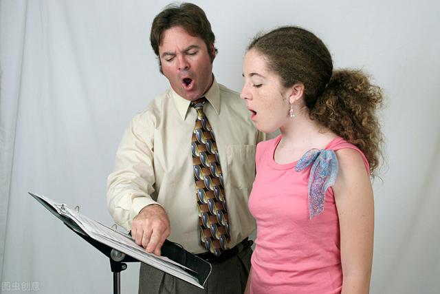 如何在家练习唱歌发声,用正确的发声方法唱歌不会累的吗(2)