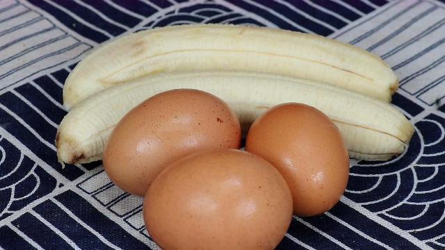 香蕉面包鸡蛋做法大全,面包片香蕉鸡蛋做法(1)