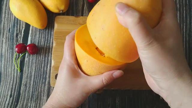 芒果怎么吃方便又不粘手,吃芒果的10大禁忌(4)