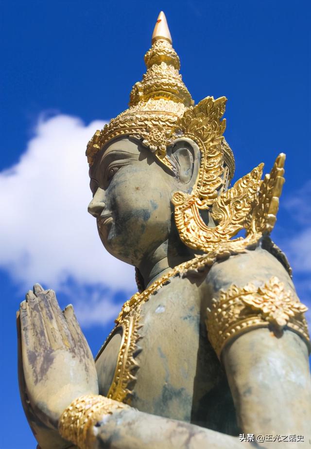 泰国国王的权力为什么这么大,泰国国王有多尊贵(3)