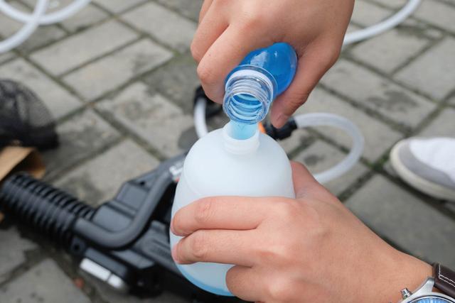 洗车店洗车水蜡的正确使用方法,洗车蜡的正确方法图解(23)
