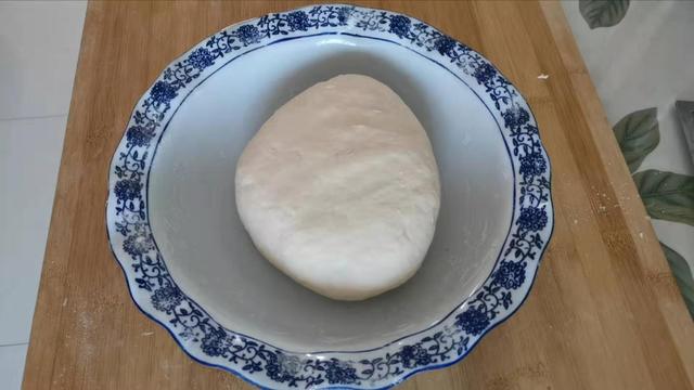 红糖芝麻酱发面饼的家常做法,红糖小饼用烫面还是发面(3)