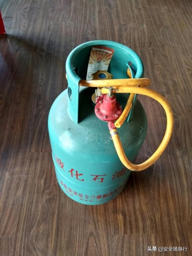 罐装液化气灶先关气还是先关火,煤气灶正确的关火方式(4)
