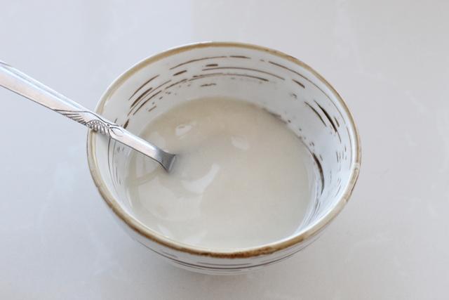 小米面发糕怎么做才松软有弹性,小米面发糕不加面粉可以做吗(4)