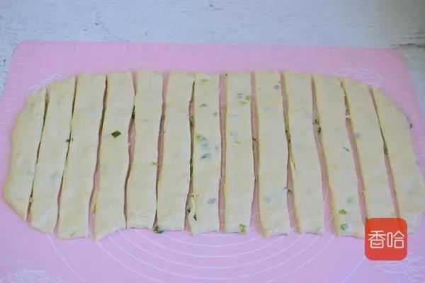 葱花油条做法大全,葱花油条的做法和配方窍门(4)