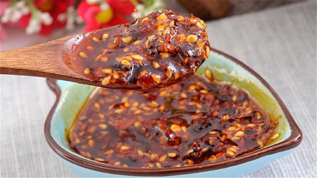 红辣椒油的最正宗的做法,鲜辣椒油最正宗的做法视频(1)