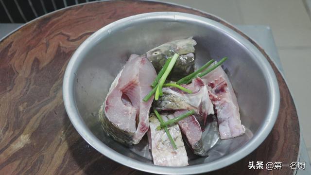 五香熏鱼正宗的做法大全,熏鱼最正宗的做法 红烧(3)