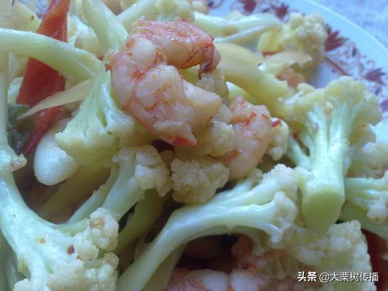 虾和花菜能一起炒菜吗,虾与花菜一起烧可以吗(1)