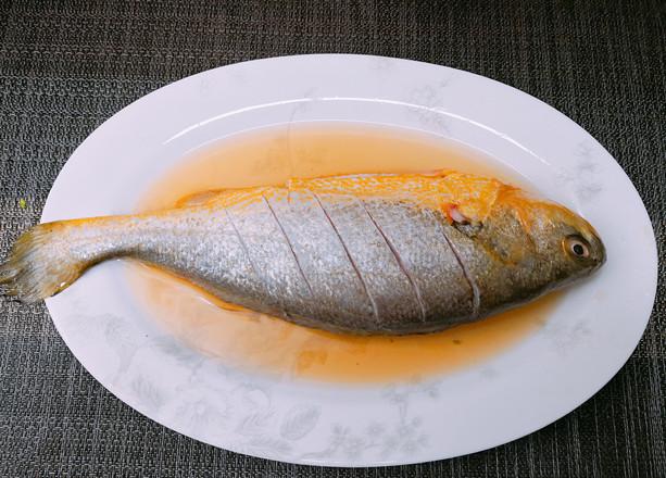 做清炖鱼先腌鱼用啥调料,腌鱼用什么调料最好吃(2)
