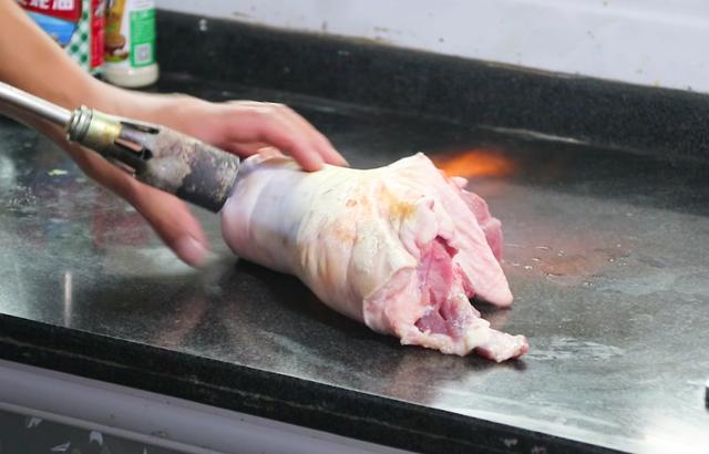 猪蹄膀如何做得又嫩又好吃,清炖猪蹄膀最好吃的家常做法(2)